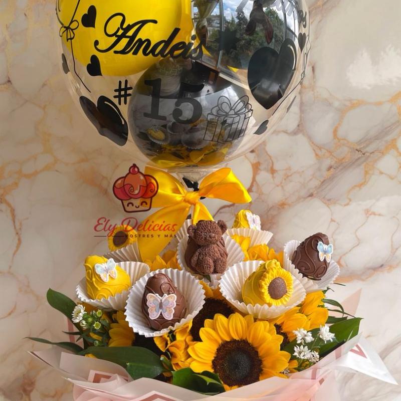 Detalle de Fresas con chocolate y girasoles